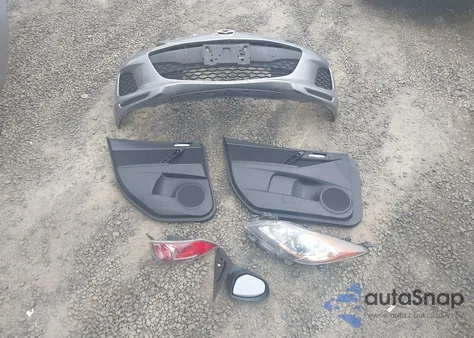 2012 Mazda Mazda3 I Touring z USA, uszkodzony, nr VIN JM1BL1L8XC1596112